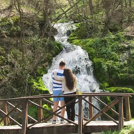 Lenka 索科矿泉村