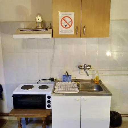 Lenka 索科矿泉村